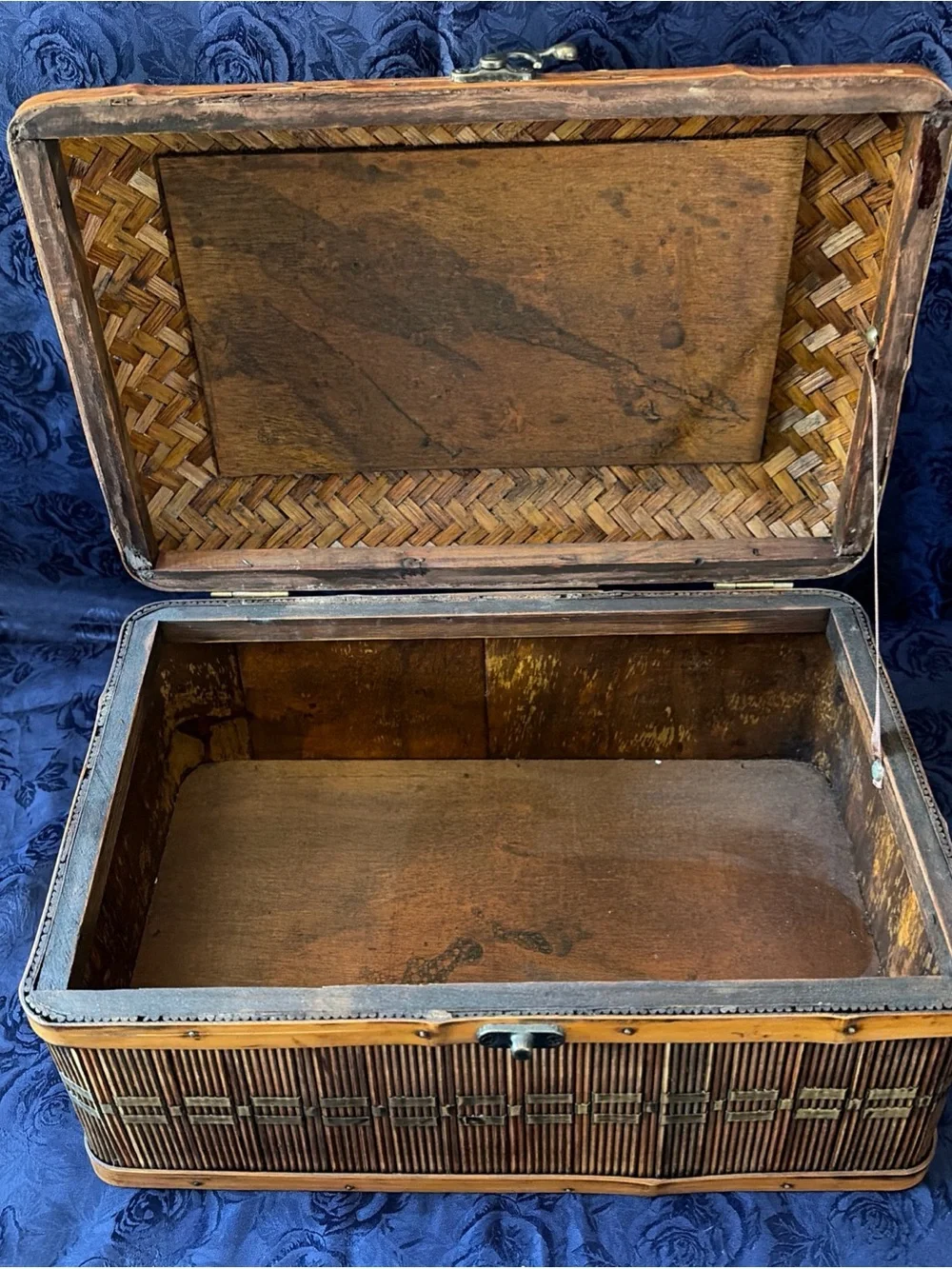 VTG Handwoven Rattan & Bamboo Trinket Box W/Metal Latch-13”x8.5”x7”